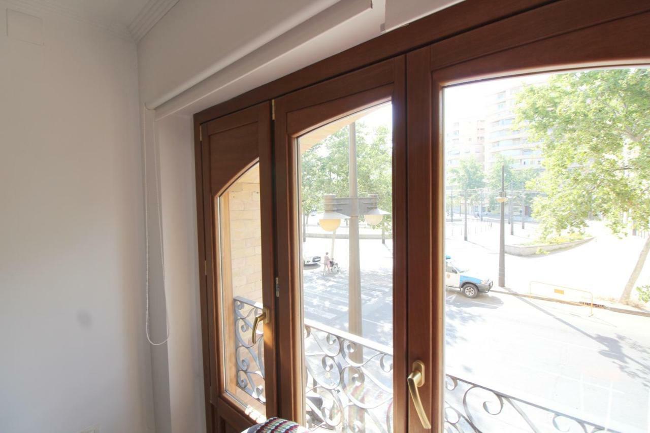Precioso Apartamento Al Lado De Las Torres De Serrano Valencia Exteriör bild